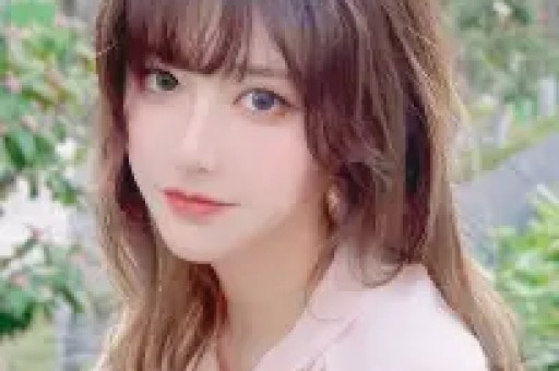韩红口碑崩塌黑历史被扒官媒出手锐评句句说到打工人心坎里